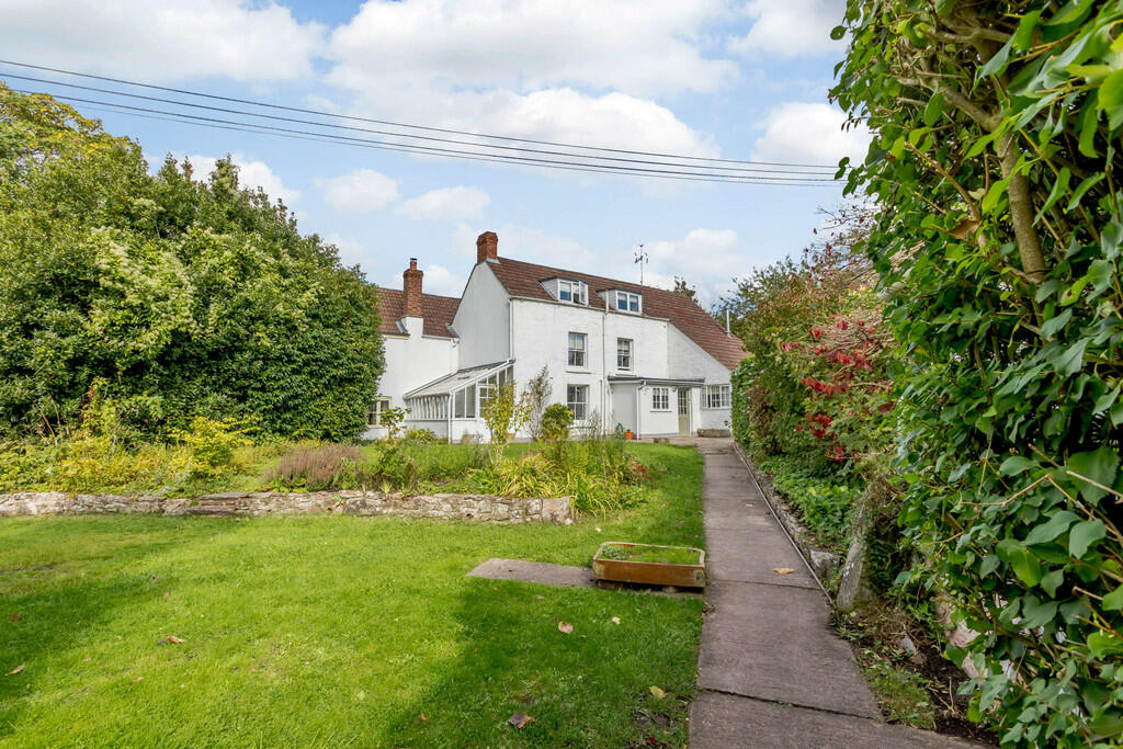 5 bedroom cottage for sale in Upton With Outbuildings, HR9