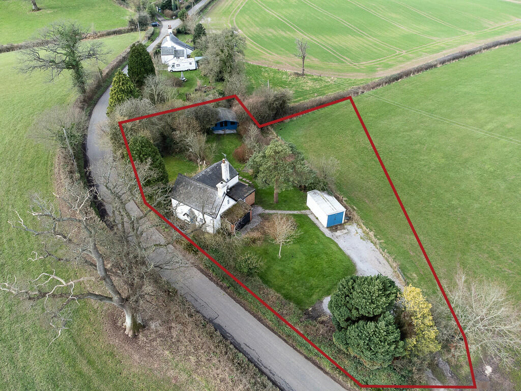 2 bedroom cottage for sale in Dingestow, NP25