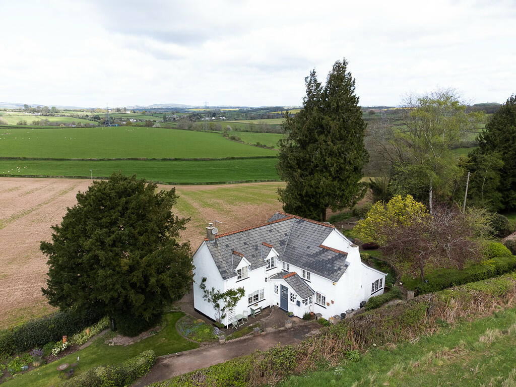 4 bedroom detached house for sale in Llangrove, HR9