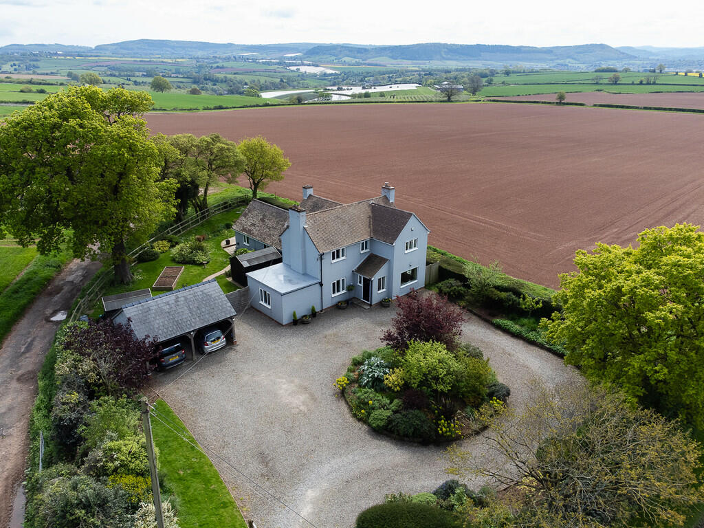 4 bedroom detached house for sale in Nr Upton RossonWye, HR9