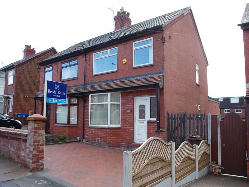 Main image of property: Mossley Road, Ashton-under-Lyne, Greater Manchester, OL6