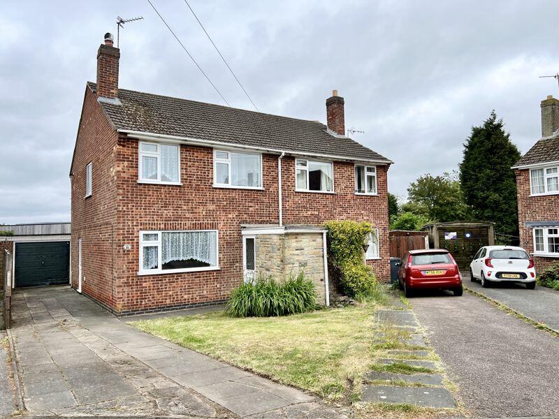 3 bedroom semidetached house for sale in Oakfield Avenue, Markfield, LE67