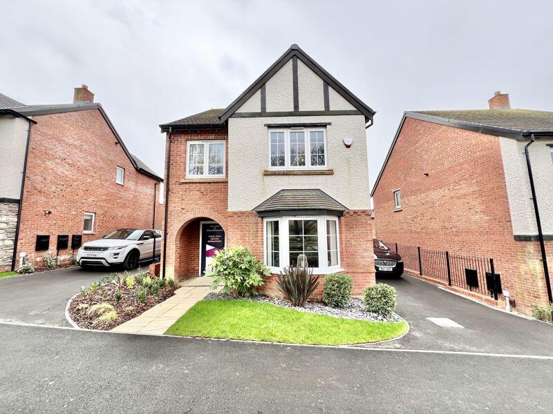 4 bedroom detached house for sale in Greenhill Road, Coalville, LE67