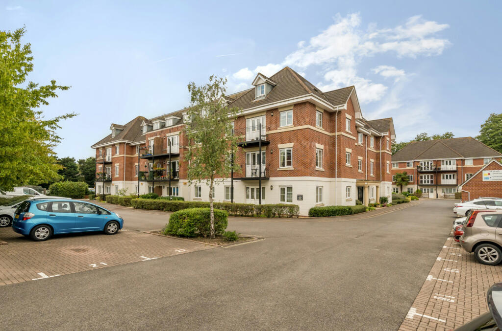 2 bedroom apartment for sale in Hursley Road, Chandler's Ford