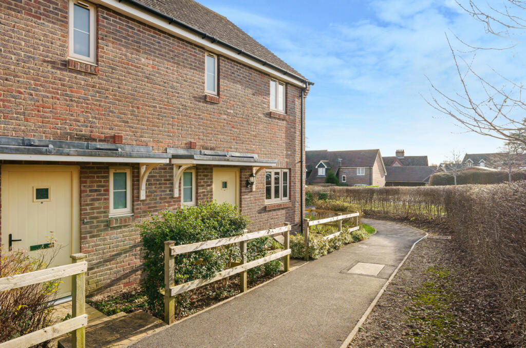 3 bedroom semidetached house for sale in Boyton Mead, Allbrook