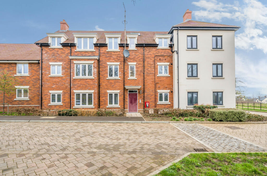 2 bedroom apartment for sale in Kenworthy Way, North Stoneham Park