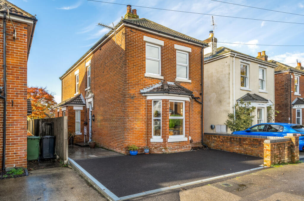 Main image of property: Guest Road, Bishopstoke, Eastleigh, Hampshire, SO50