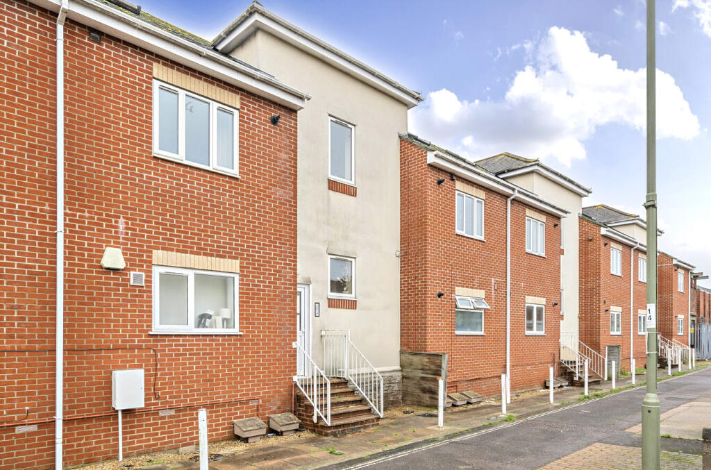 Main image of property: Hanns Way, Eastleigh, Hampshire, SO50