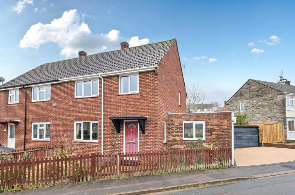 Main image of property: Underwood Road, Bishopstoke, Hampshire, SO50