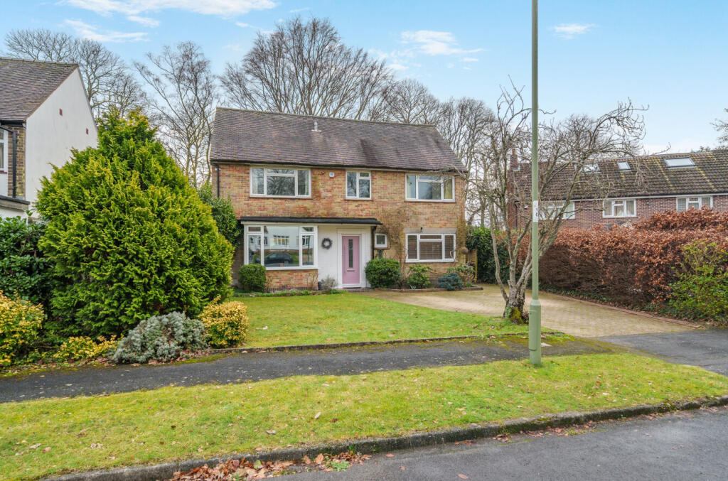 Main image of property: Queens Road, Hiltingbury, Chandler's Ford, Hampshire, SO53