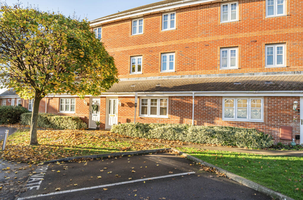 Main image of property: Bright Wire Crescent, Eastleigh, Hampshire, SO50