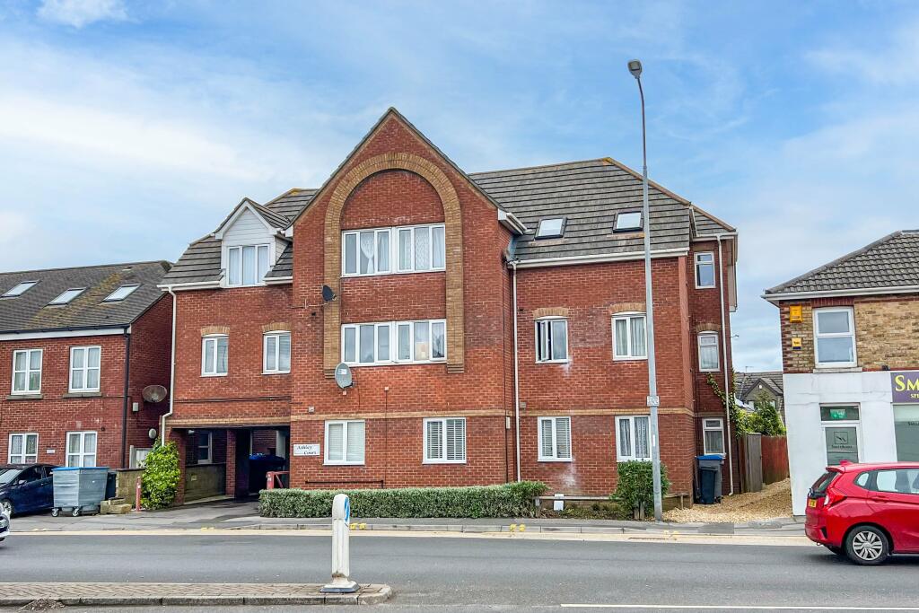 Main image of property: 30B Ashley Rd, Boscombe, Bournemouth