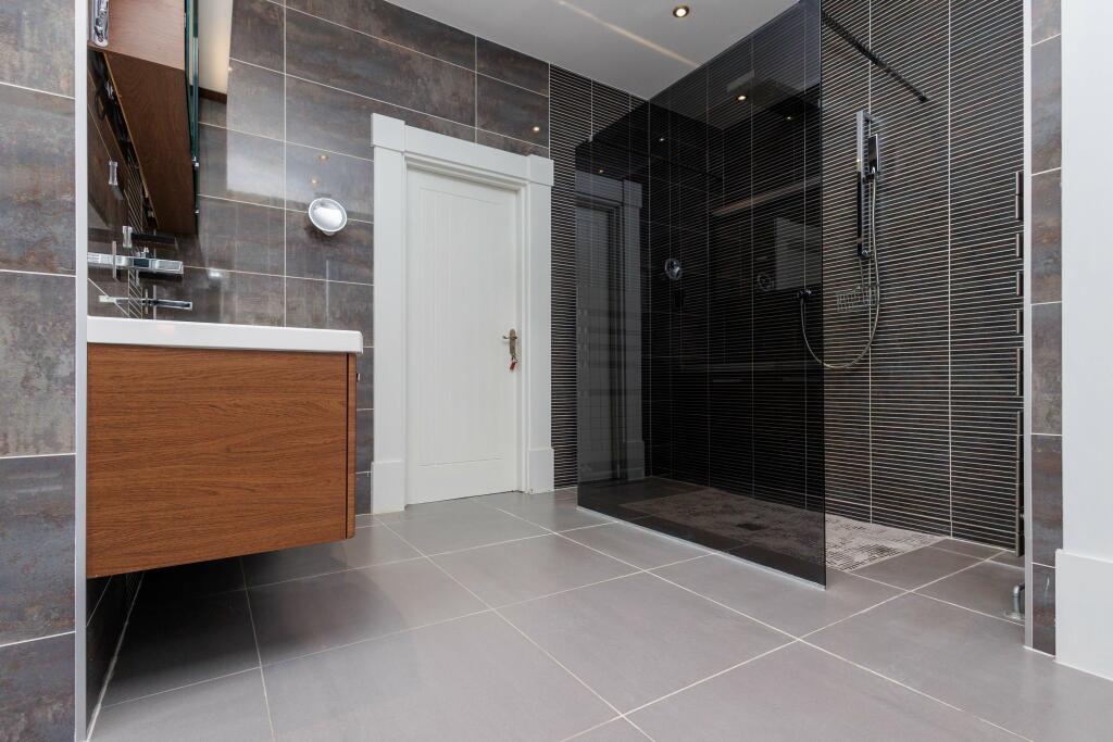 Additional property image - Dean Park Road, Bournemouth,