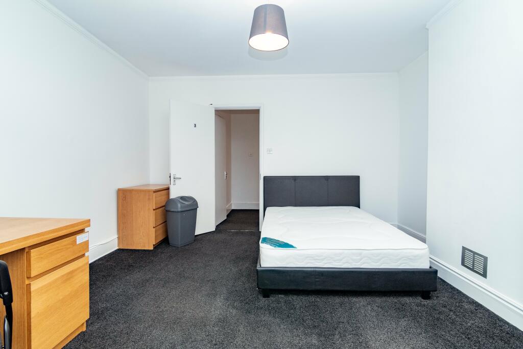 Additional property image - Queensland Road, Bournemouth,