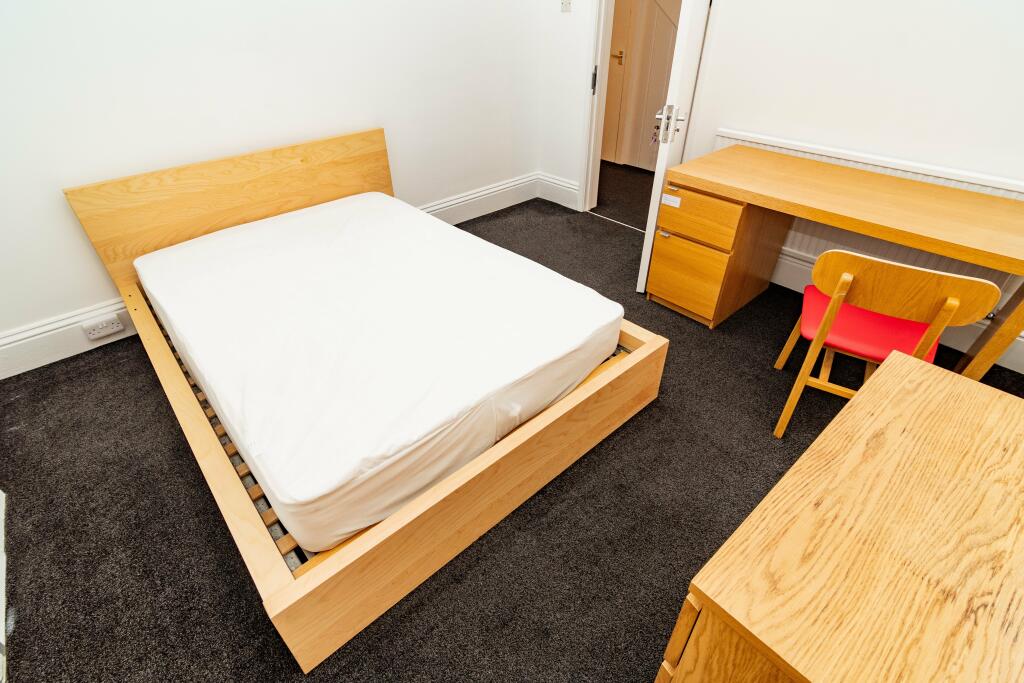 Additional property image - Queensland Road, Bournemouth,