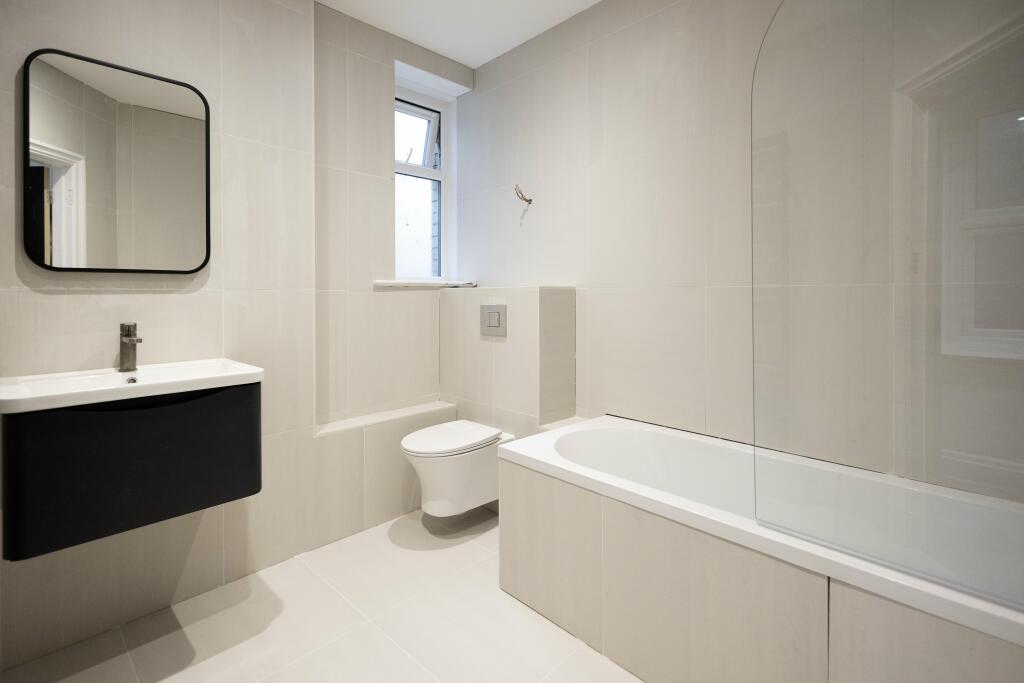 Additional property image - Richmond Hill, Bournemouth,
