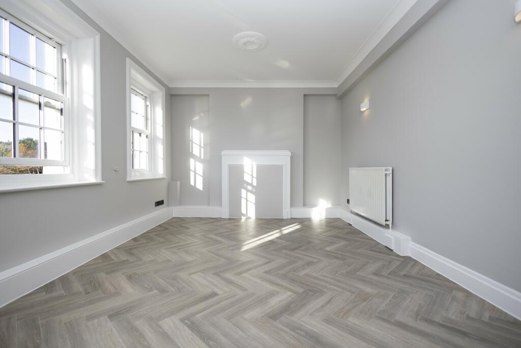 Additional property image - Richmond Hill, Bournemouth,