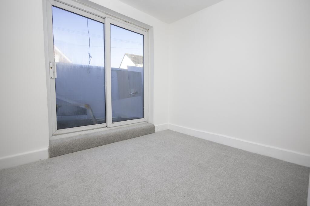 Additional property image - Columbia Road, Bournemouth,