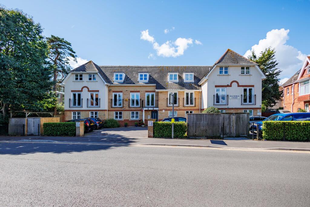 Main image of property: 27 St Johns Road, Bournemouth, 