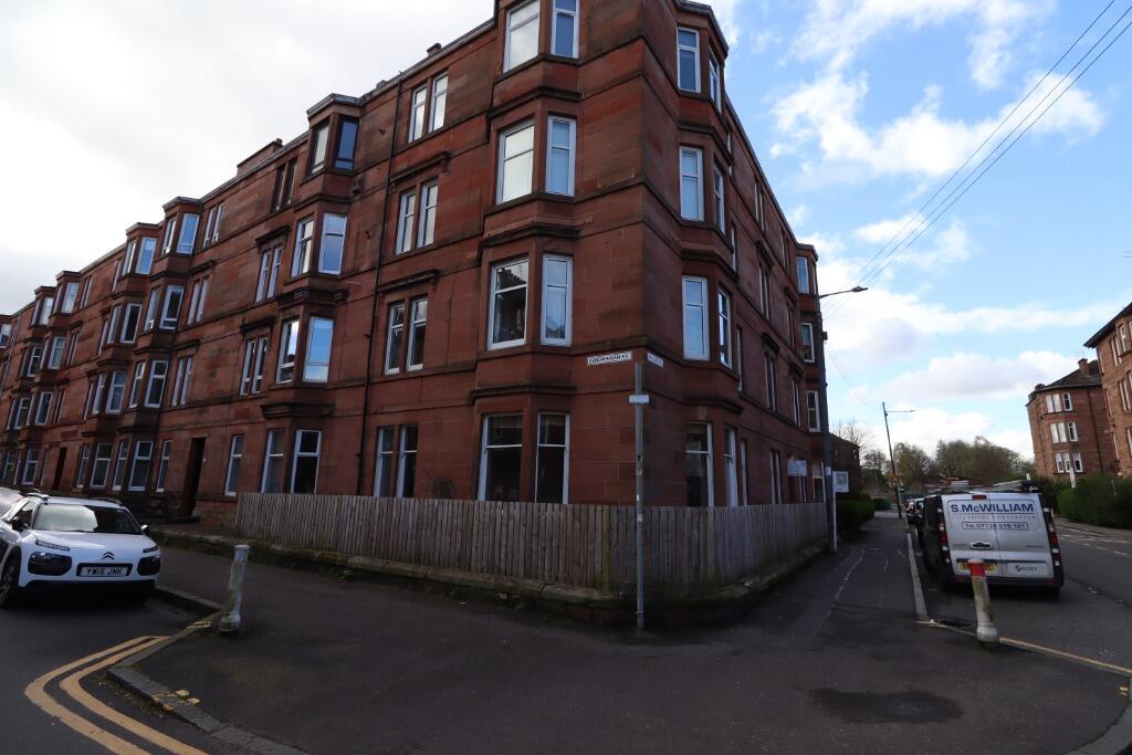 3 bedroom flat for rent in Sinclair Drive, Battlefield, Glasgow, G42