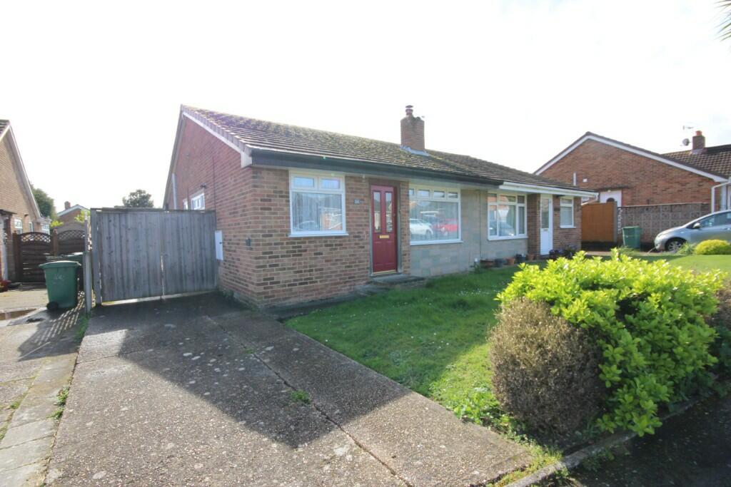 3 bedroom semi-detached bungalow for rent in Tichborne Close, Maidstone, Kent, ME16