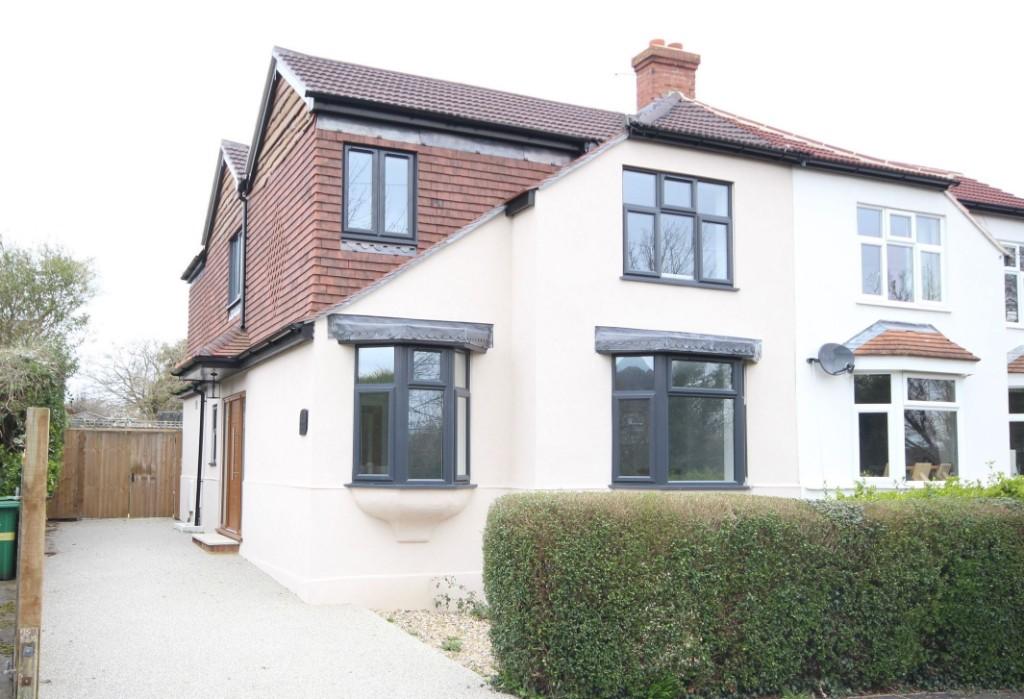 4 bedroom semi-detached house for rent in Buckland Lane, Maidstone, Kent, ME16