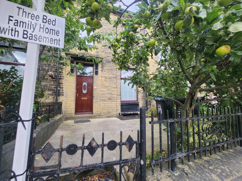 Additional property image - Lilly Street, BD8 7PQ