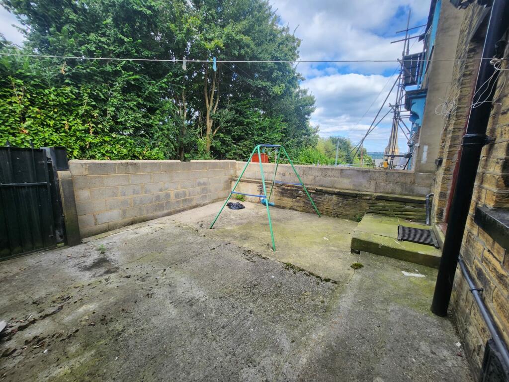 Additional property image - Lilly Street, BD8 7PQ