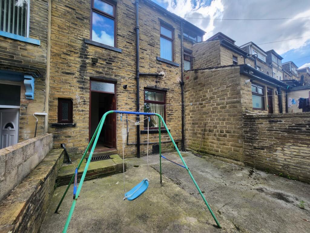 Additional property image - Lilly Street, BD8 7PQ