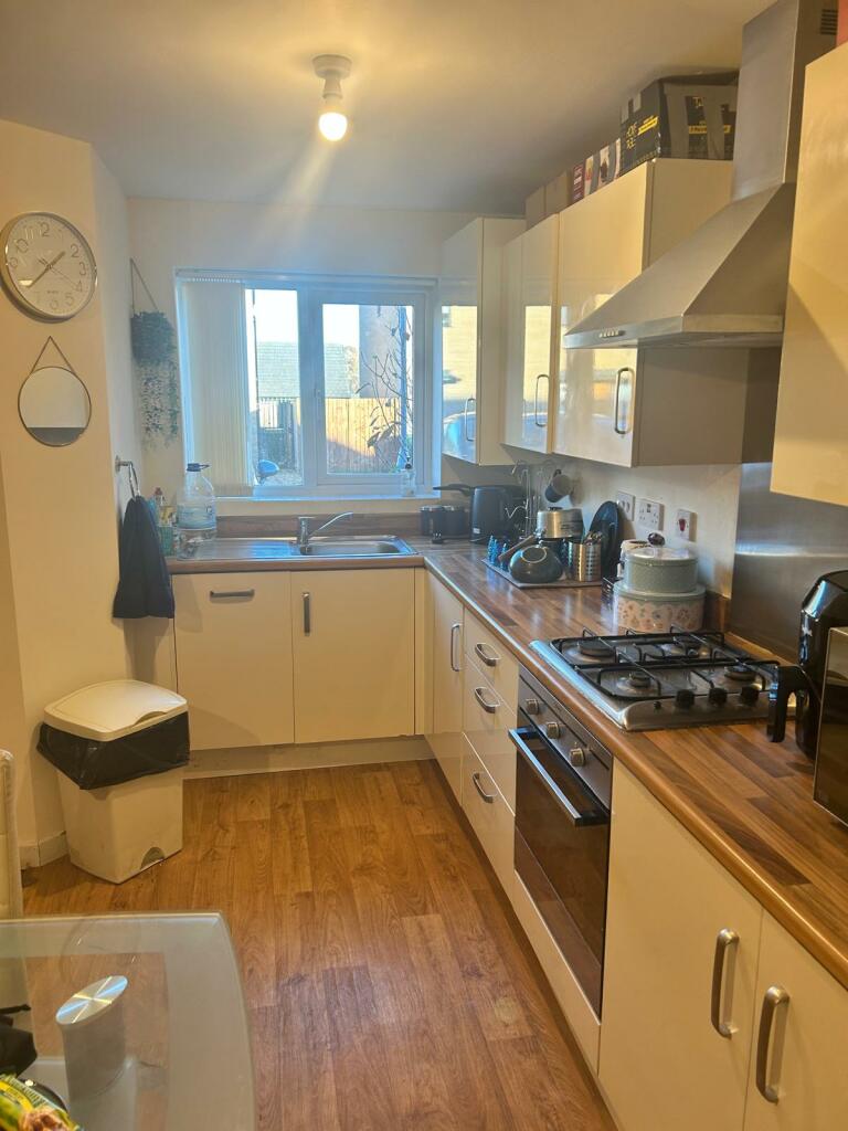 Additional property image - Far Park Drive, BD10 0AT