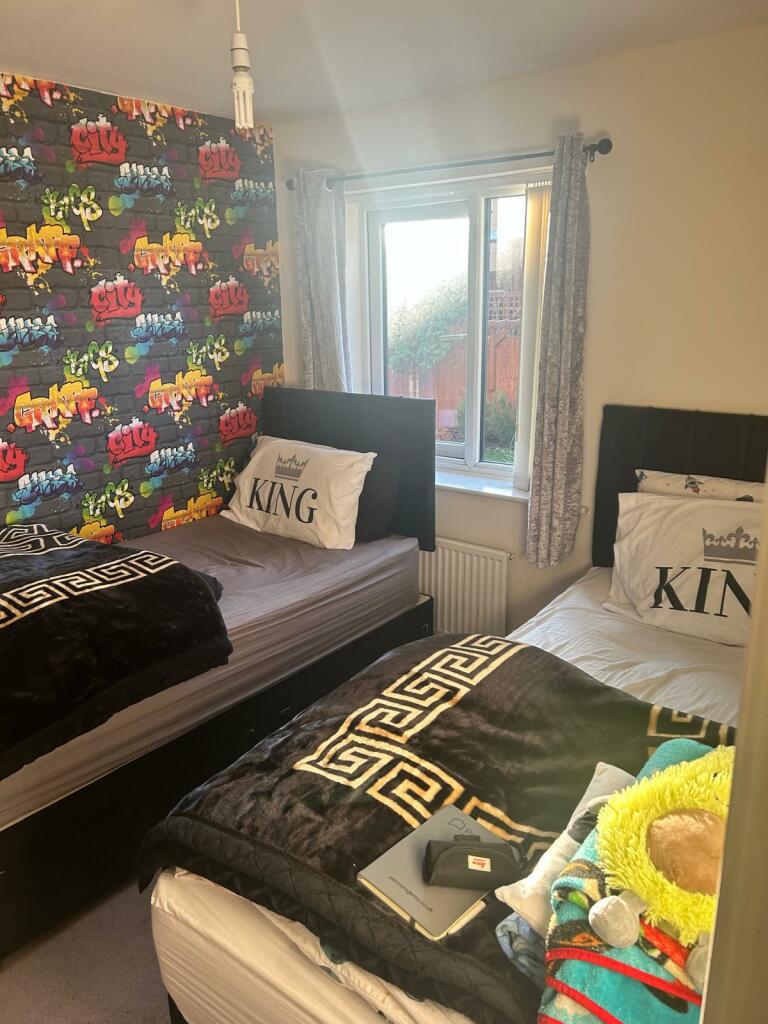 Additional property image - Far Park Drive, BD10 0AT