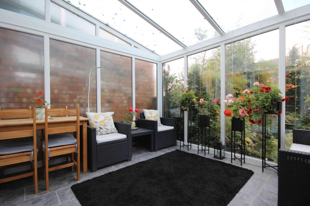 3 bedroom semidetached house for sale in Chester Road, Hartford, CW8