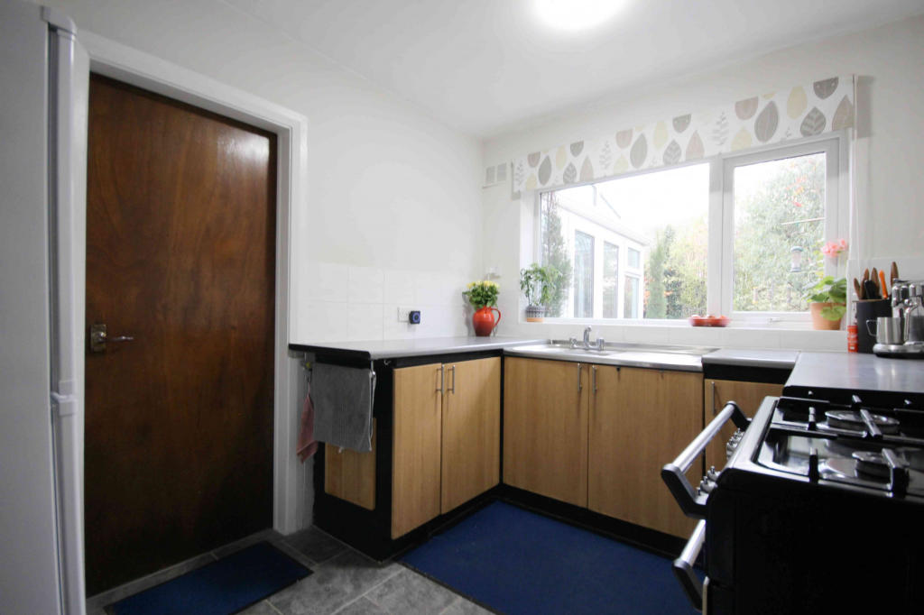 3 bedroom semidetached house for sale in Chester Road, Hartford, CW8