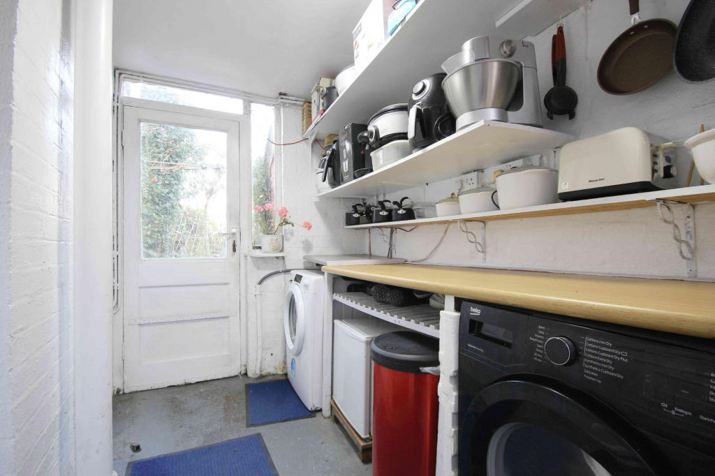 3 bedroom semidetached house for sale in Chester Road, Hartford, CW8