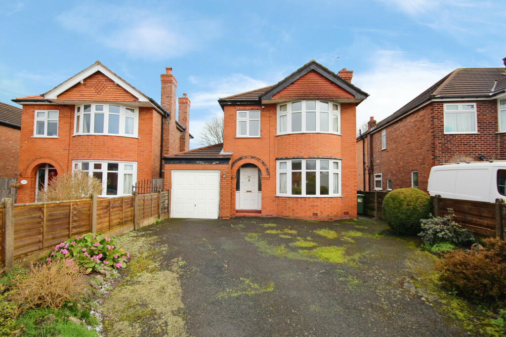 3 bedroom detached house for sale in Northwich Road, Weaverham, CW8