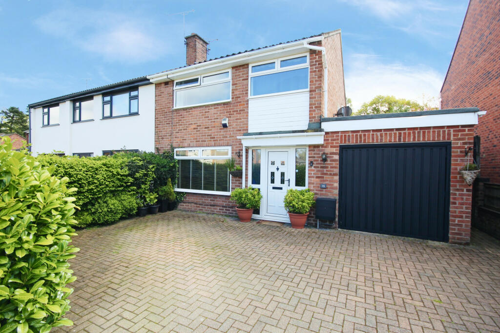 3 bedroom semidetached house for sale in Moss Lane, Cuddington, CW8