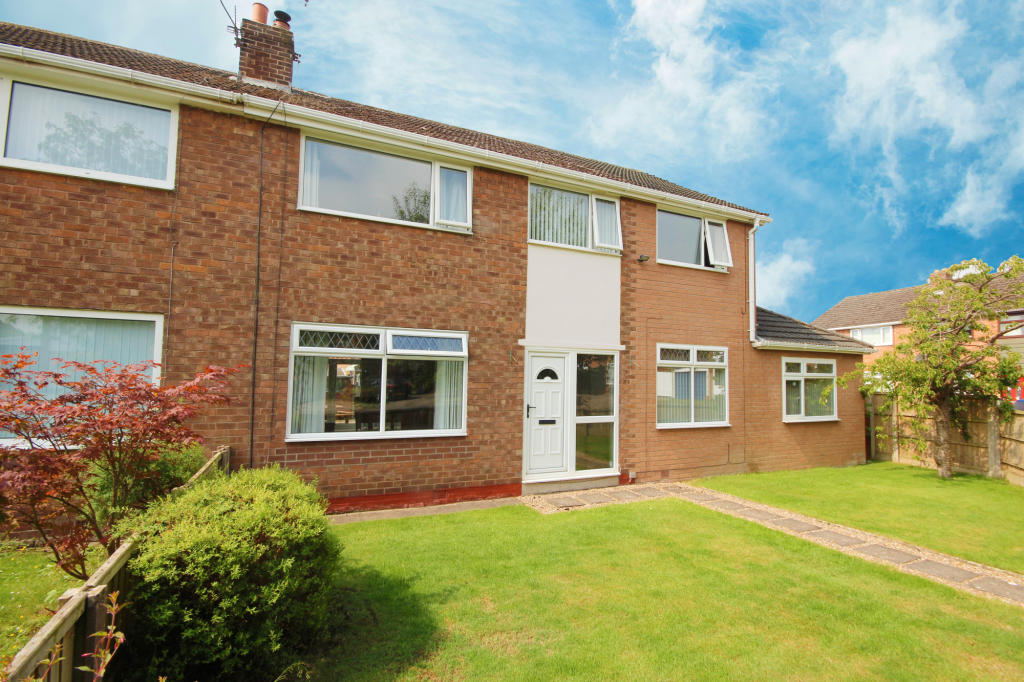 4 bedroom semidetached house for sale in Green Park, Weaverham, CW8