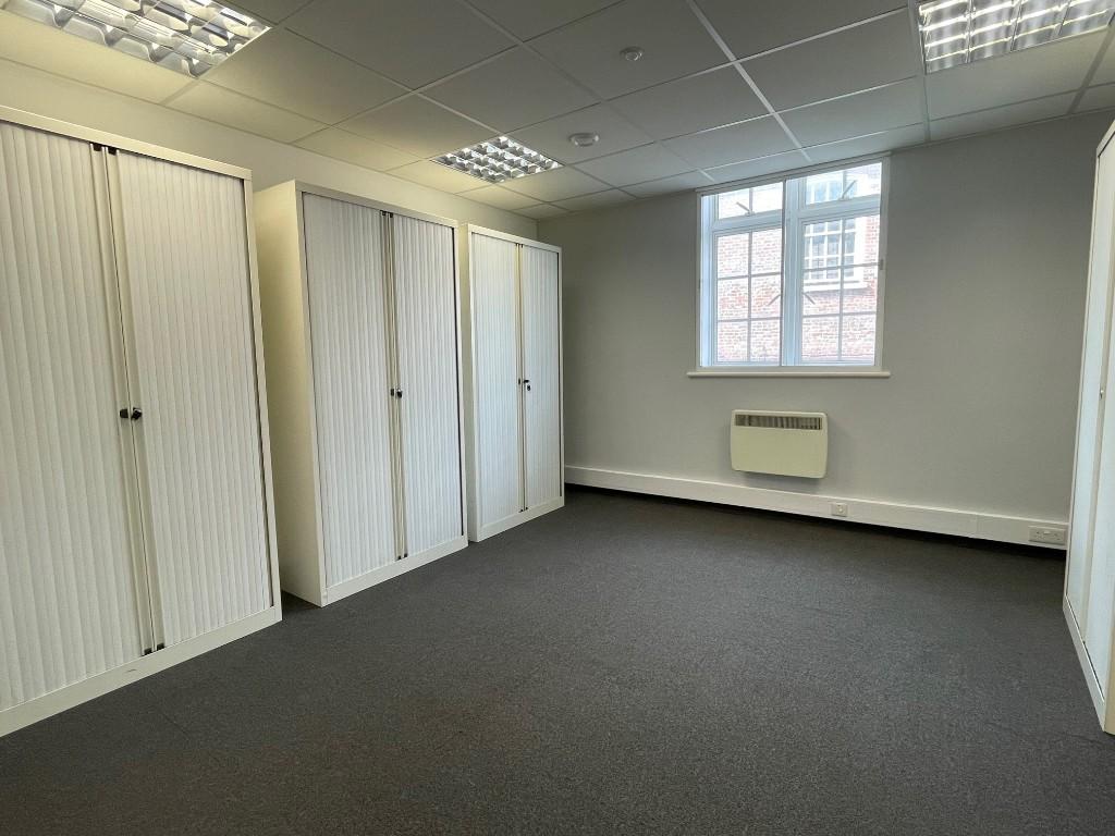 Serviced office to lease in High Street, Reigate, Surrey, RH2
