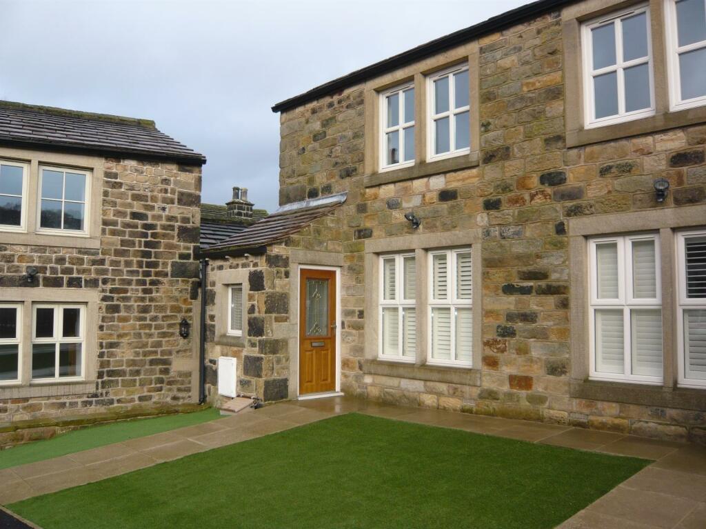 2 bedroom house for rent in Crow Lane Mews, Otley, West Yorkshire, UK, LS21