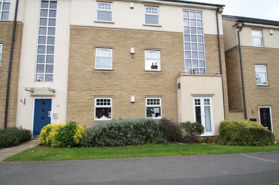 2 bedroom flat for rent in High Royds, Menston, Ilkley, LS29 6QP, LS29