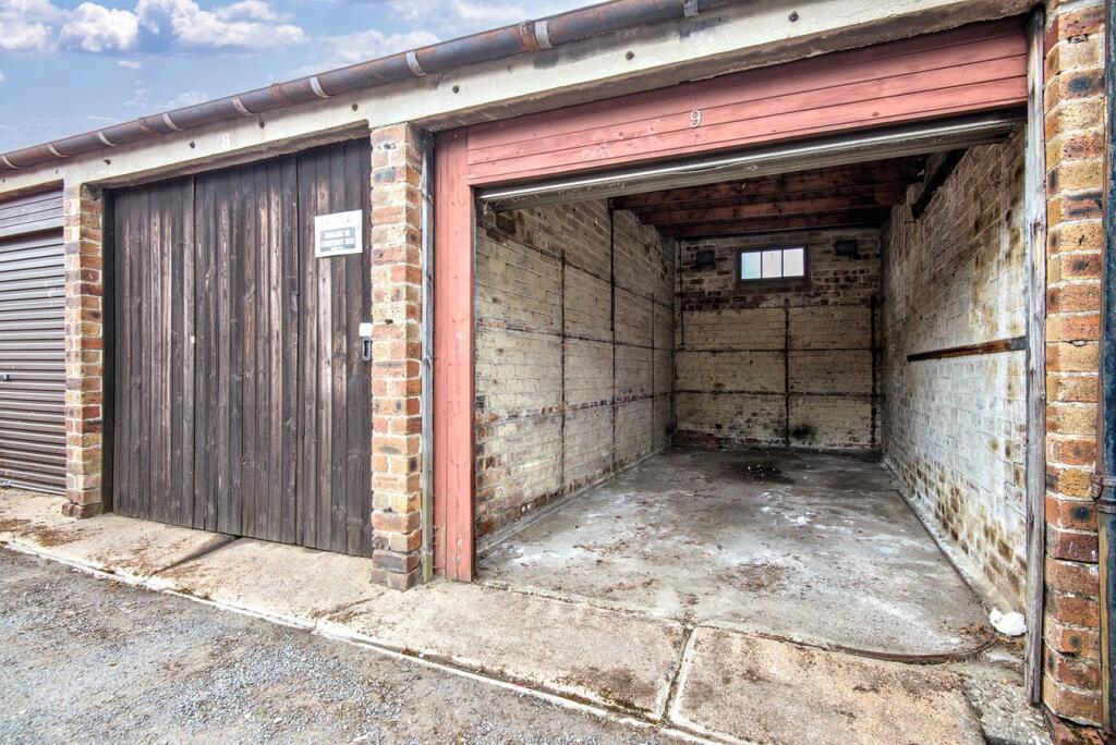 Main image of property: Alexandra Place , St Andrews , KY16
