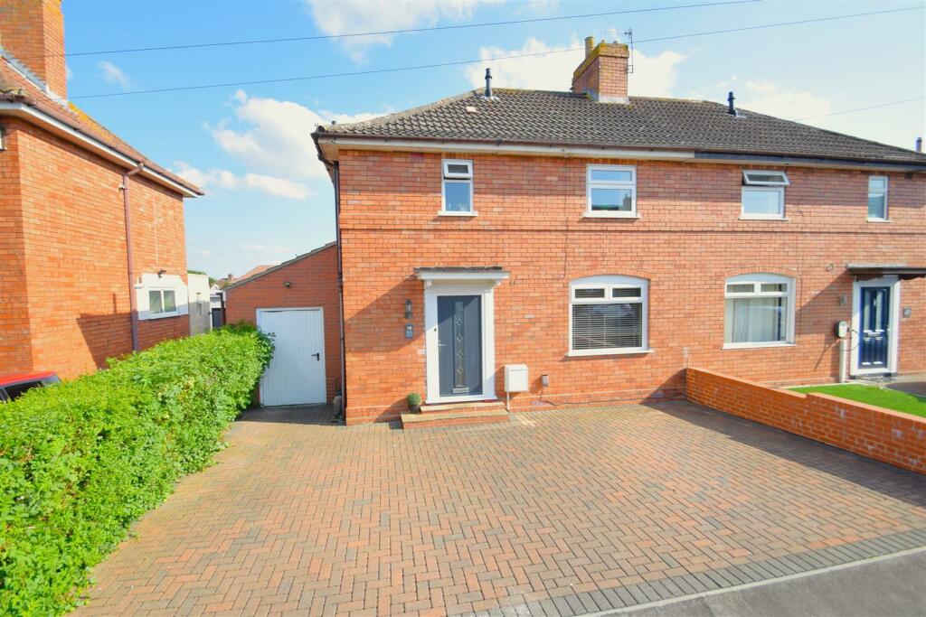 3 bedroom semidetached house for sale in St. Bernards Road, Shirehampton, BS11