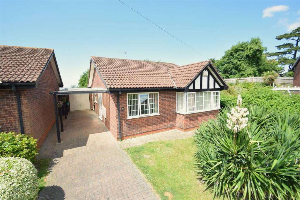 Additional property image - Bungalow In Quiet Cul De Sac With Great Views & No Chain