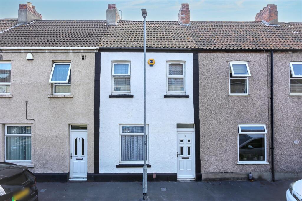 Main image of property: Meadow Street, Avonmouth