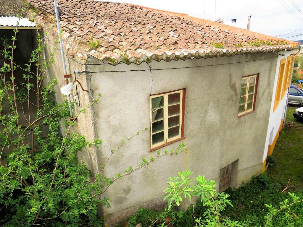 3 bedroom semidetached house for sale in Miranda do Corvo, Beira