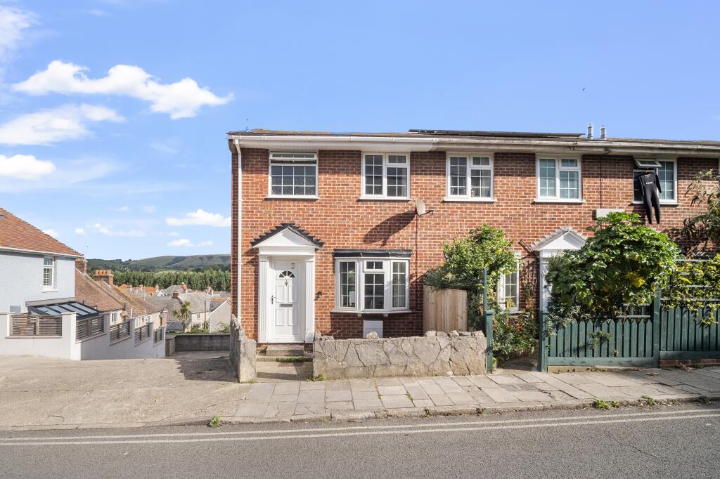 Main image of property: 160 High Street
