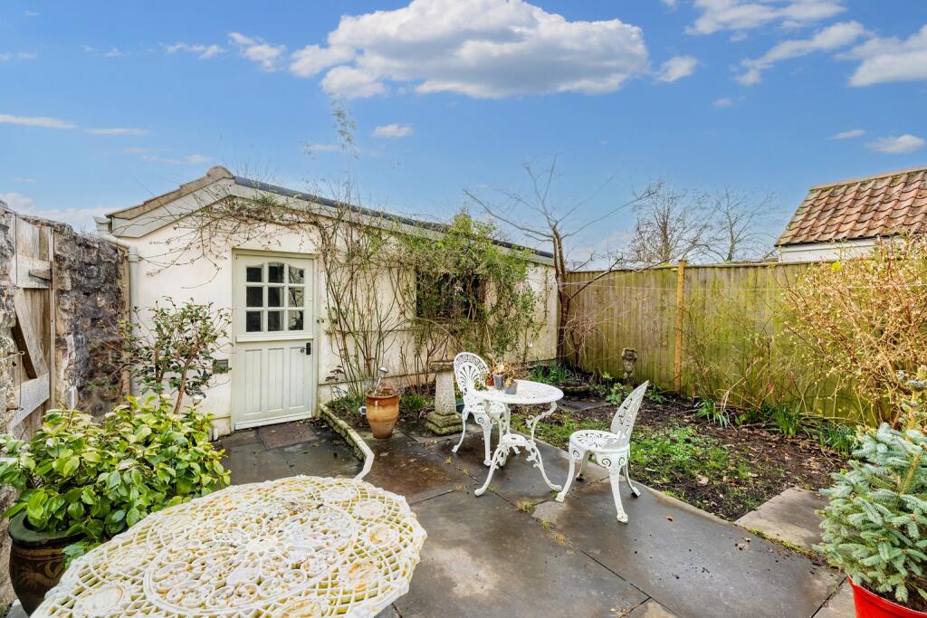 Additional property image - WELLS