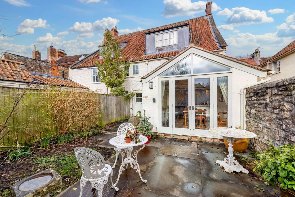 Additional property image - WELLS