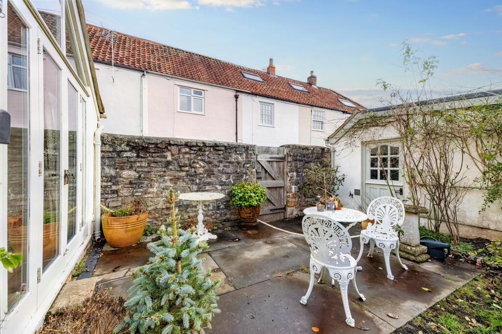 Additional property image - WELLS