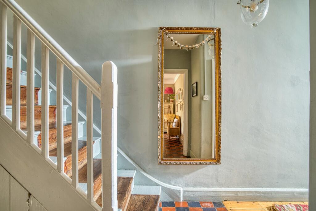 Additional property image - 700mts from Cathedral, Bath Road, Wells